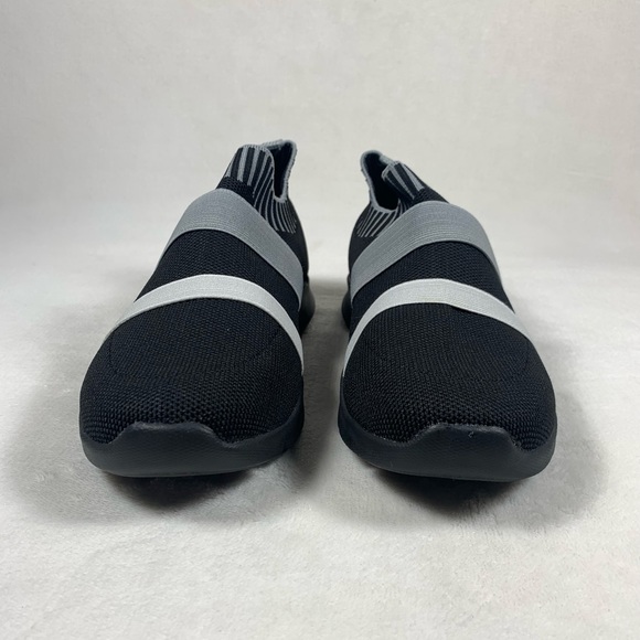 Spenco Women's Size 7W Karma Stretch Floral Sneaker - Picture 7 of 12